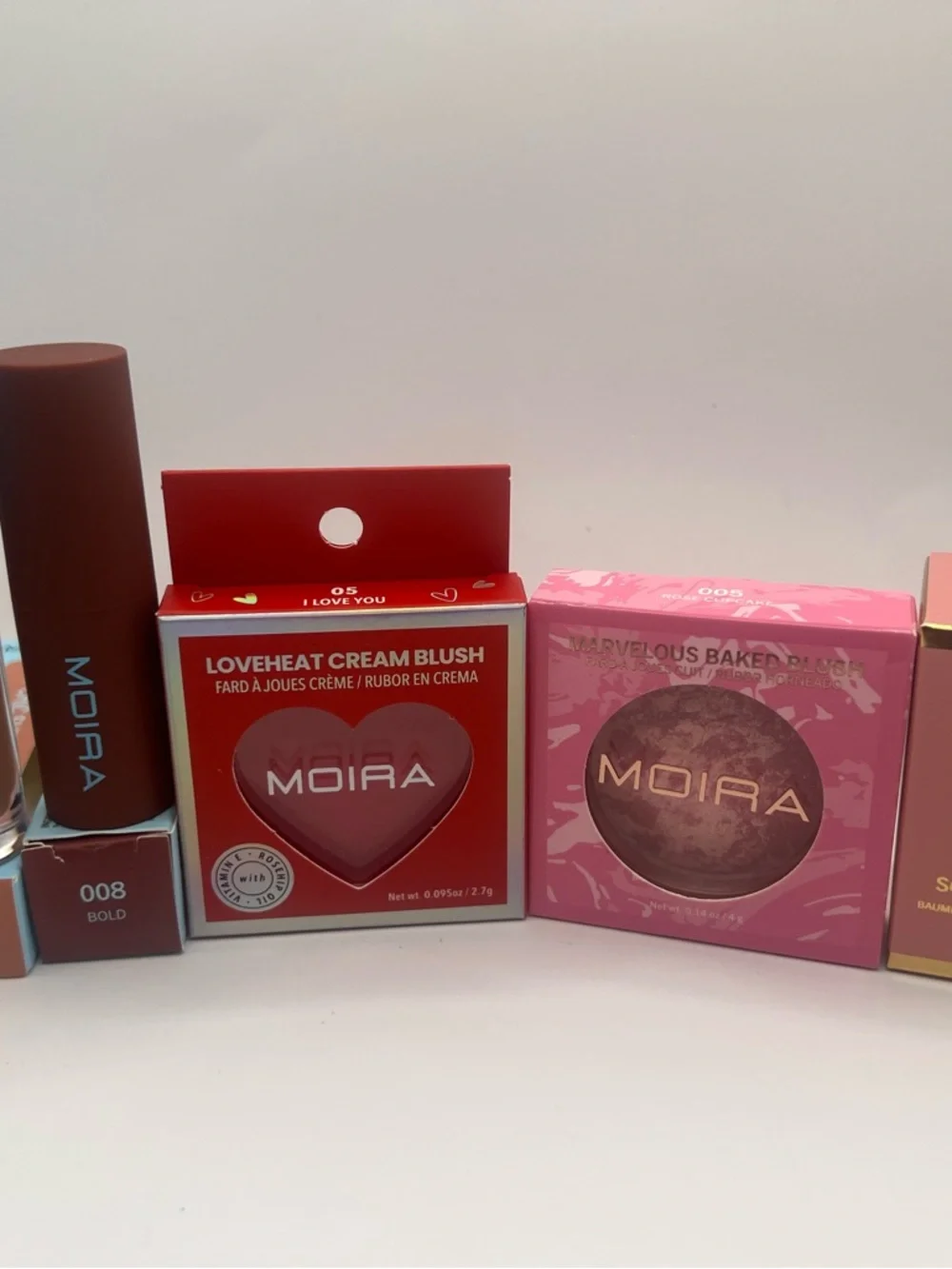 Moira Beauty nwt piece